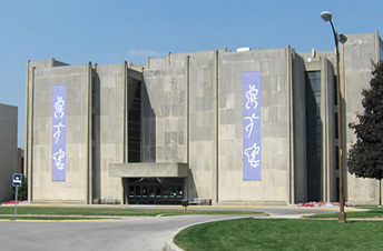 Clowes Memorial Hall History